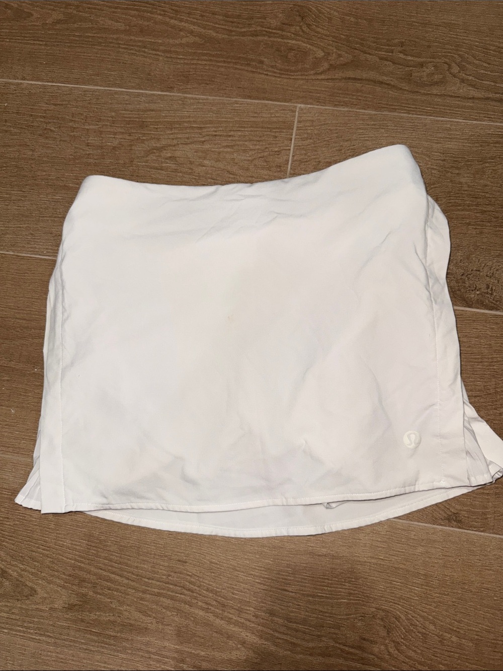 Lulu lemon White Women's Skirt/Skort - Trendy